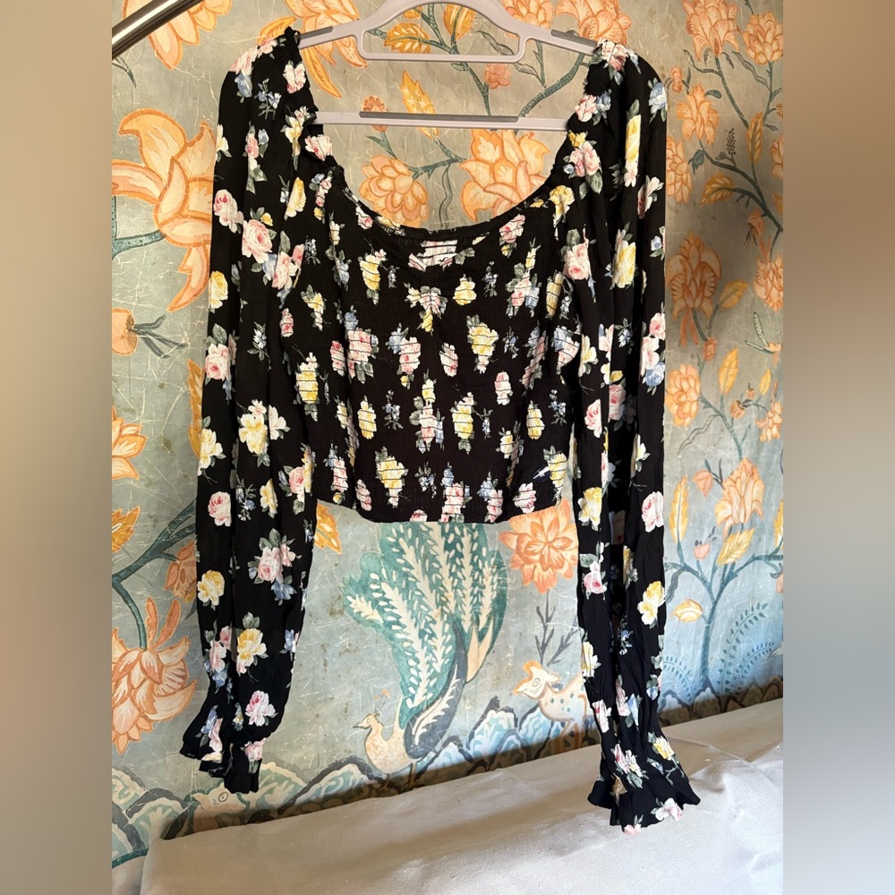 Hollister Black Floral Long Sleeve Blouse Medium
